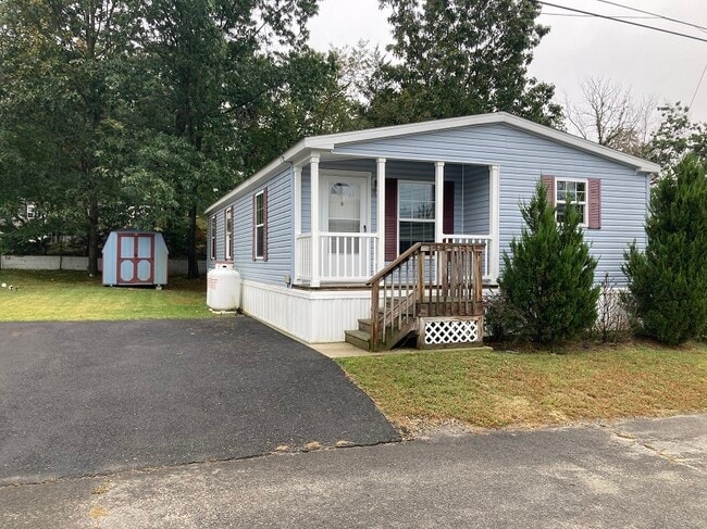 Building Photo - 18 Carp Ln
