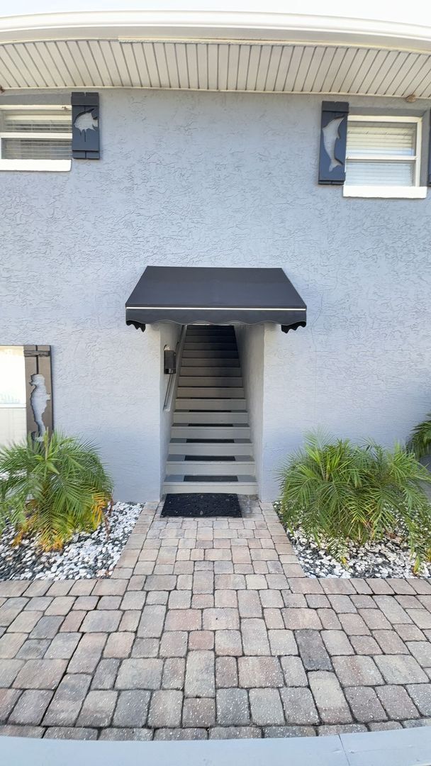Primary Photo - Fully Furnished Two Bedroom Long Term Beac...