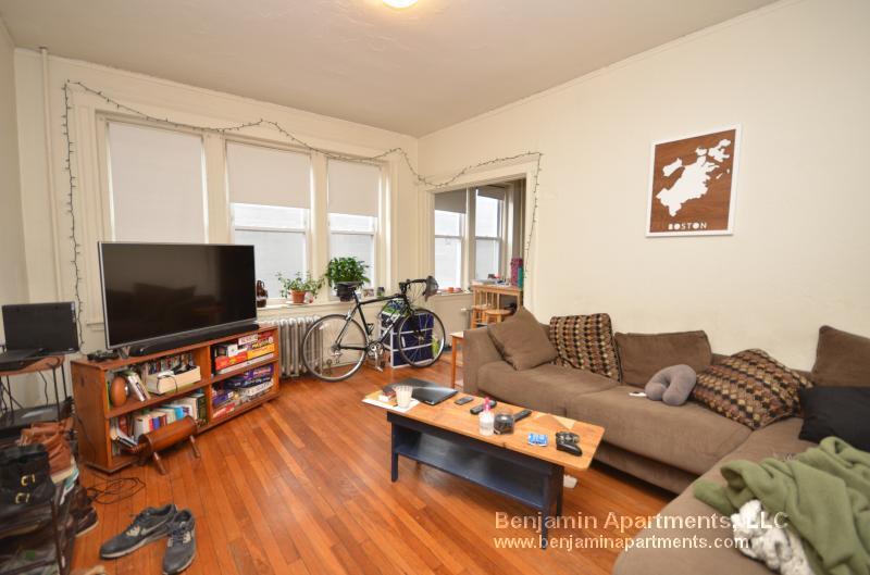 Building Photo - 1177 Boylston St