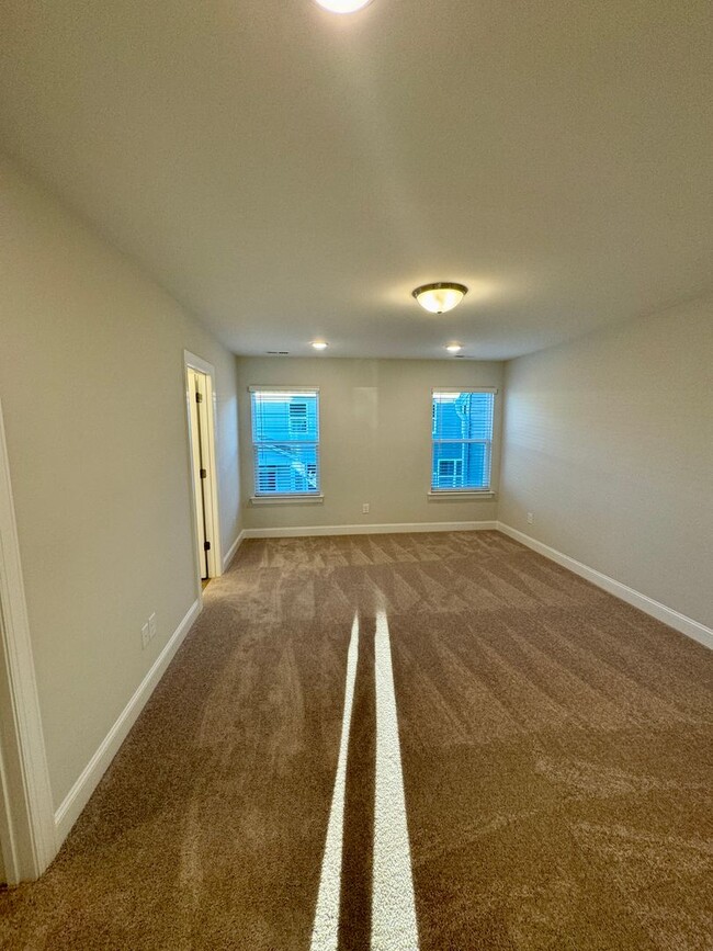 Building Photo - New Construction, 3BR/2.5 Bath Townhouse i...