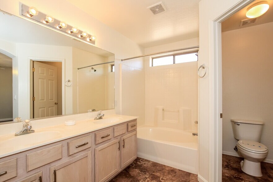 Building Photo - 16038 W Carmen Dr