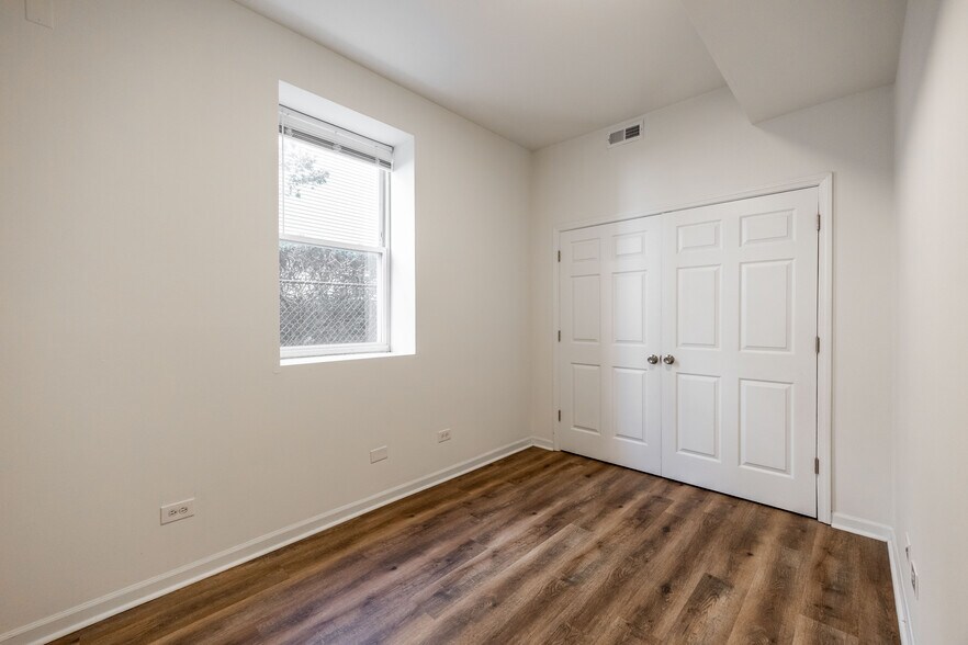 Building Photo - 2112 N Campbell Ave