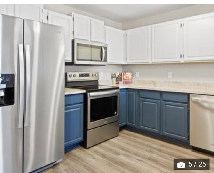 Kitchen - 4887 Easy St