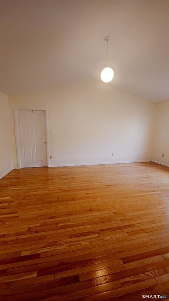 Building Photo - 20 Apple Way