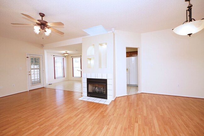Building Photo - Great Location in Fort Walton Beach