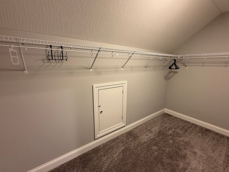 Building Photo - 391 Village Ln