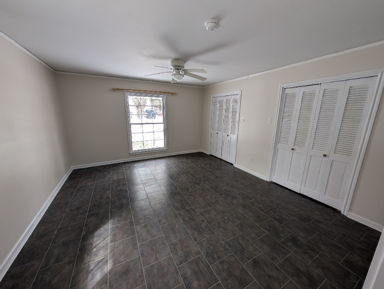 Building Photo - 3001 El Camino Dr