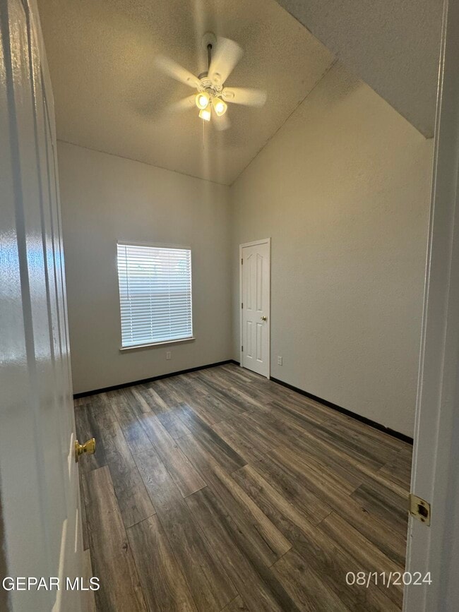 Building Photo - 3701 Leticia St