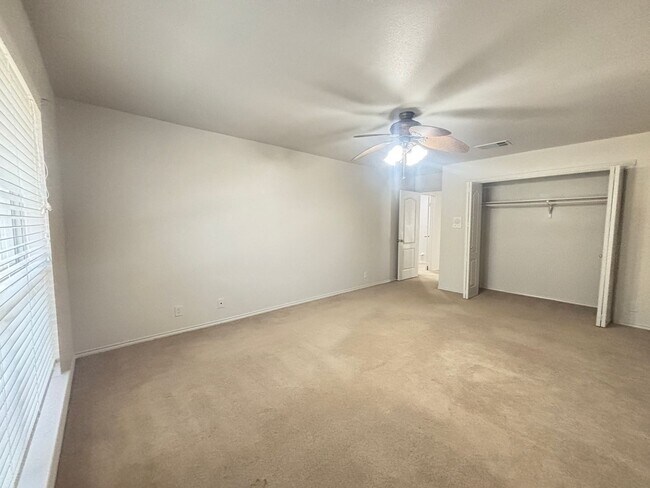 Building Photo - 4-Bed Home in Gated Community with Amenities