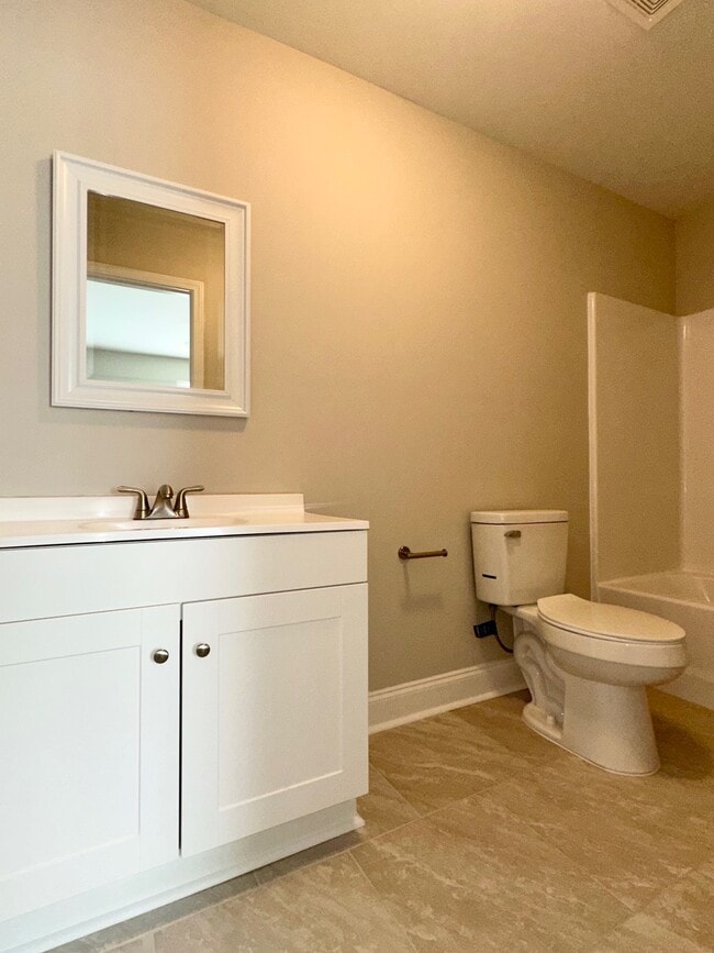 Building Photo - 459 3rd Loop Rd