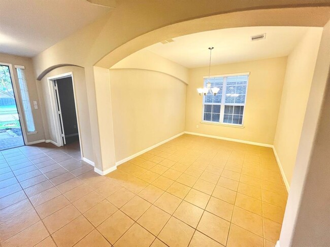 Building Photo - 26955 Churchill Gate Ln