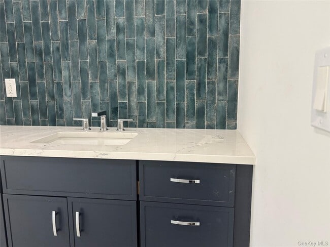 Building Photo - 15 Baylis Ct