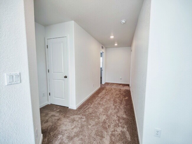 Building Photo - 8431 Rush Creek Ave