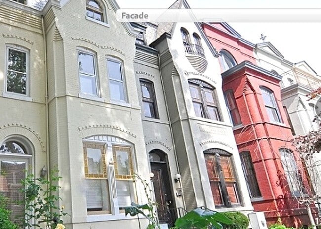 Building Photo - Logan/Shaw - Spacious 3 Bedroom, Two Bath Apartment