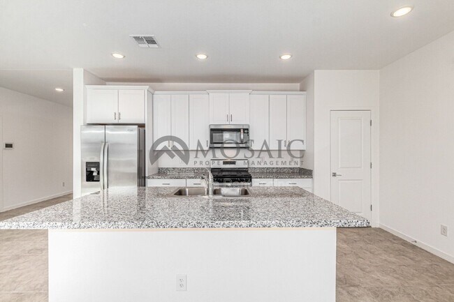 Building Photo - 8821 W Agora Ln