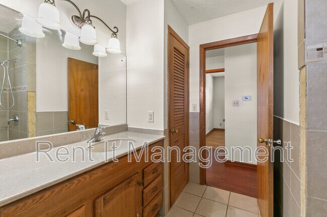 Building Photo - 5416 Browne St