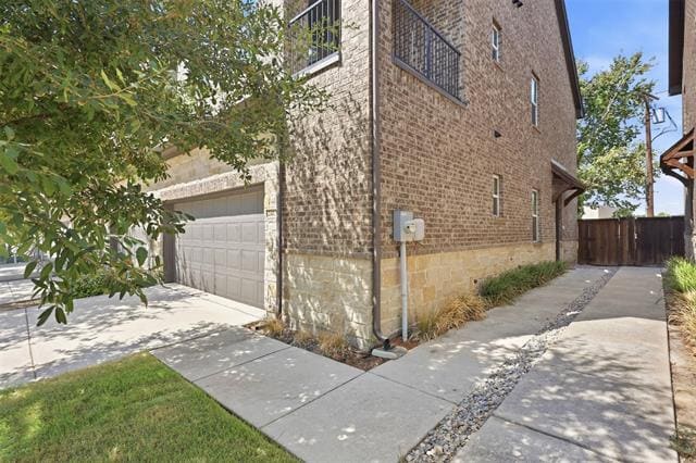 Building Photo - 2413 Ash Ln