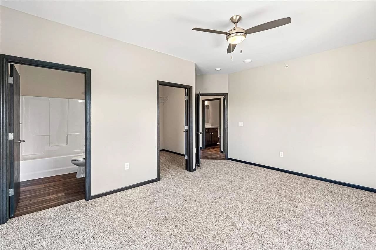 Building Photo - 2871 Spring Rose Cir