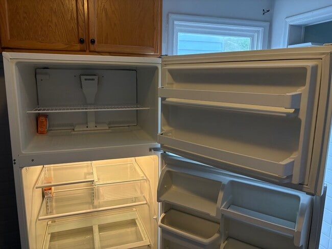 Building Photo - Cozy 2 Bedroom, 1 bath in Warren