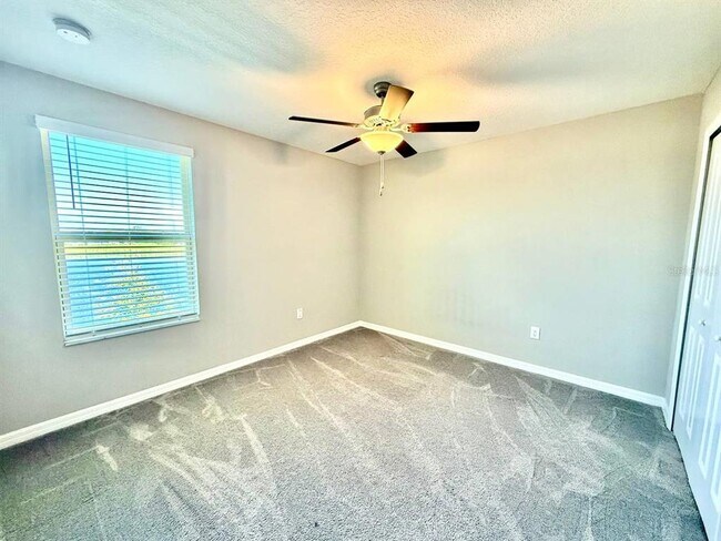 Building Photo - 1036 Royal Empress Dr