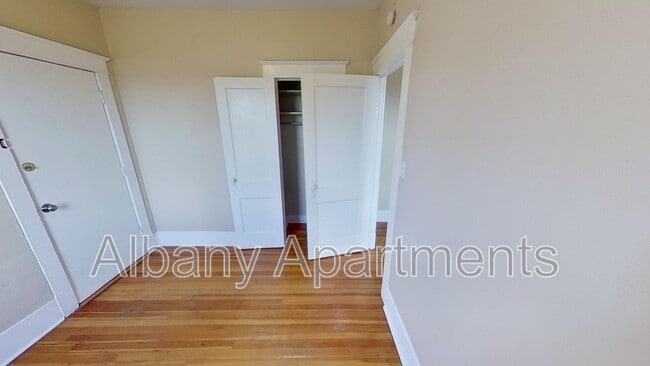 Building Photo - 469 Delaware Ave