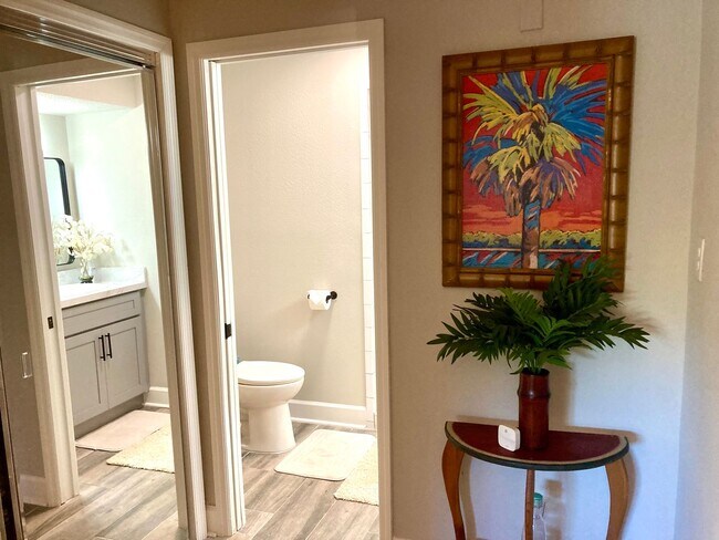 Building Photo - Completely remodeled waterfront condo!