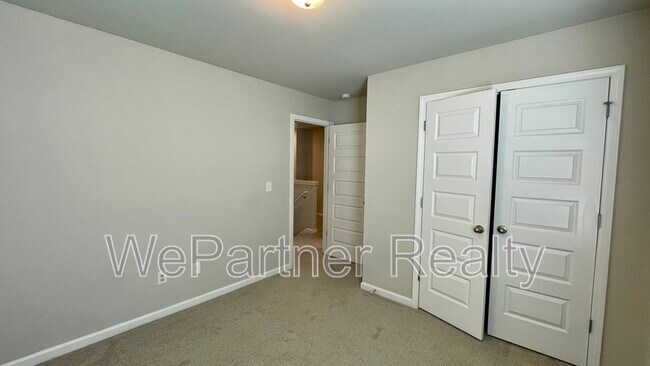 Building Photo - 204 Vickery Ln