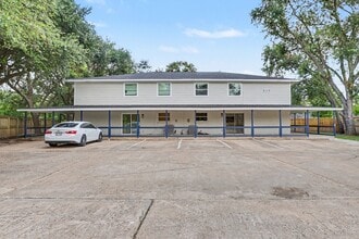 Building Photo - 2119 Barr St