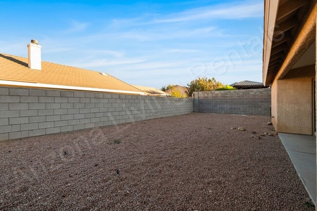 Building Photo - MOVE IN SPECIAL, $750 OFF FIRST MONTH