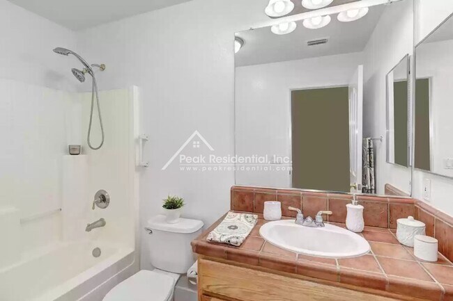 Building Photo - 6016 Travo Way