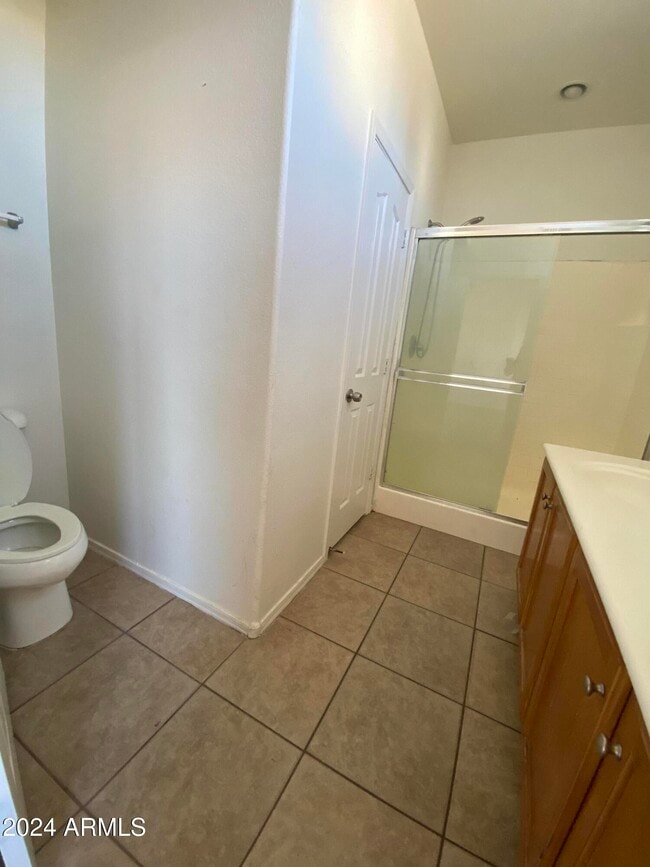 Building Photo - 11634 W Western Ave