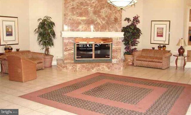 Building Photo - 8 Benjamin Franklin Dr