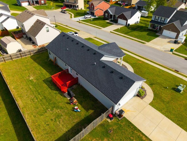 Building Photo - 212 Emerson Dr