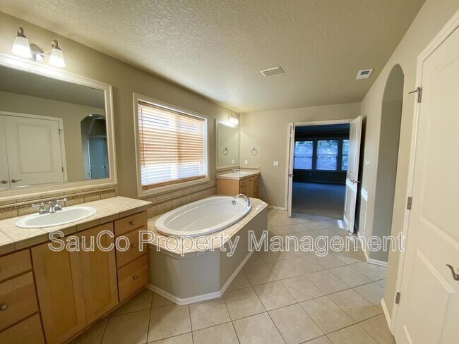 Building Photo - 21109 NW Galice Ln