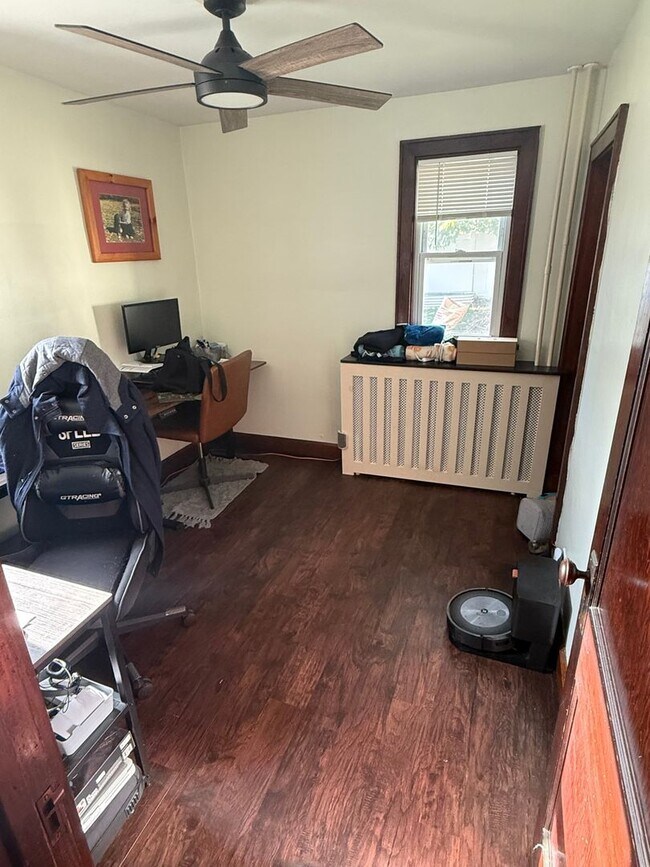 Building Photo - Charming 3BR House in Albany
