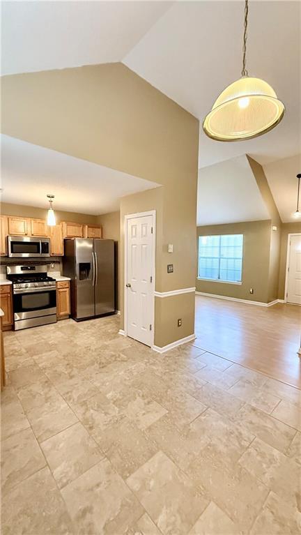 Building Photo - 2945 Highland Hill Pkwy