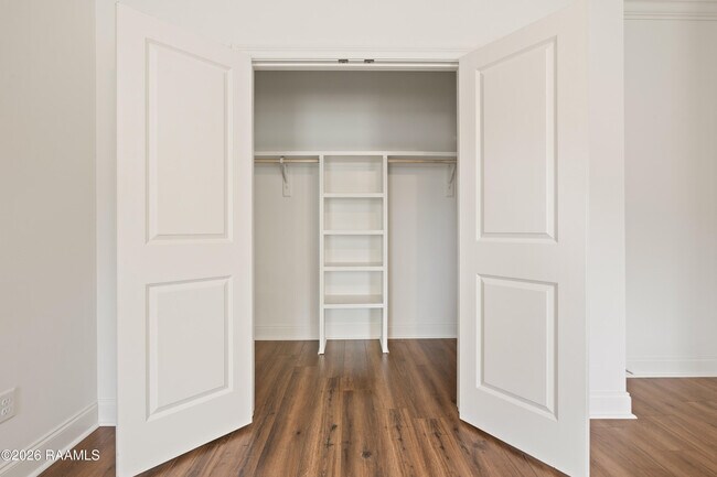 Building Photo - 237 Twin Meadow Ln