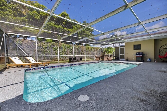 Building Photo - 20375 NE 22nd Pl