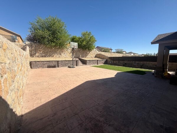 Building Photo - 13215 Emerald Isle St