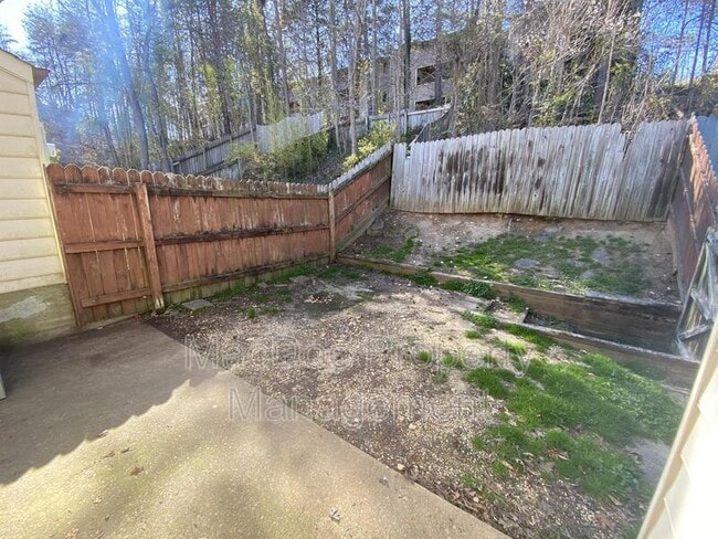 Building Photo - 108 Kings Mill Dr
