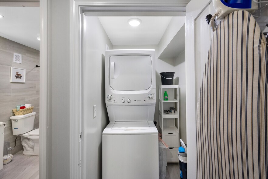 Building Photo - 3409 McGavock Pike