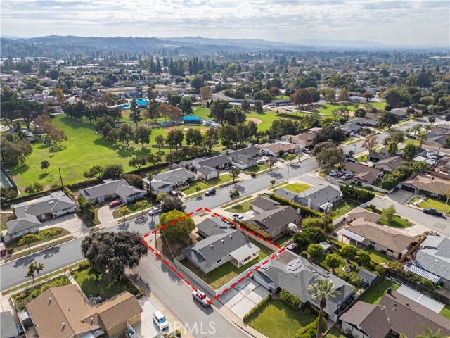 Building Photo - 419 E Payson St