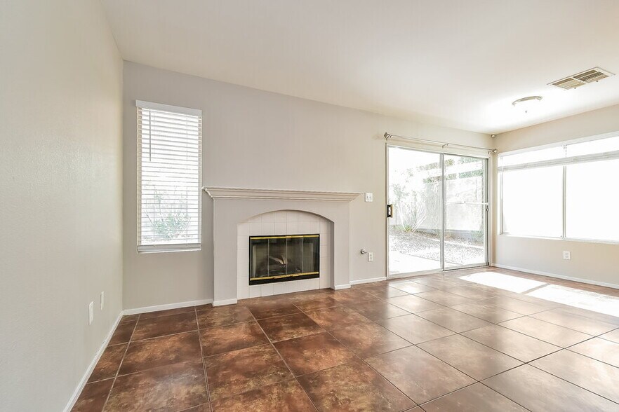 Building Photo - 1621 Running Creek Dr