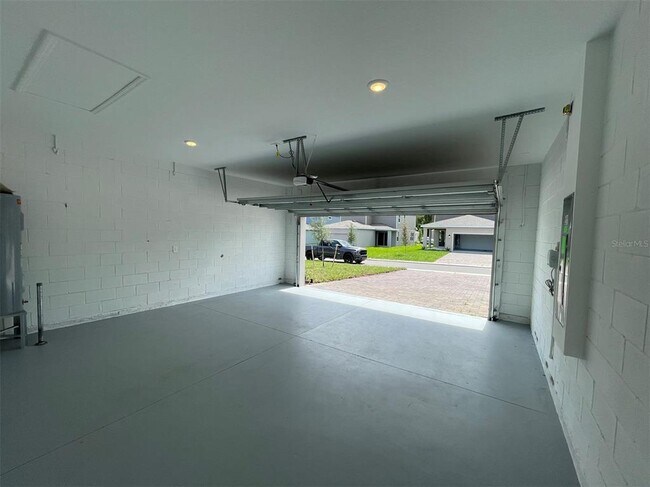 Building Photo - 2165 Sweet Honey Ln