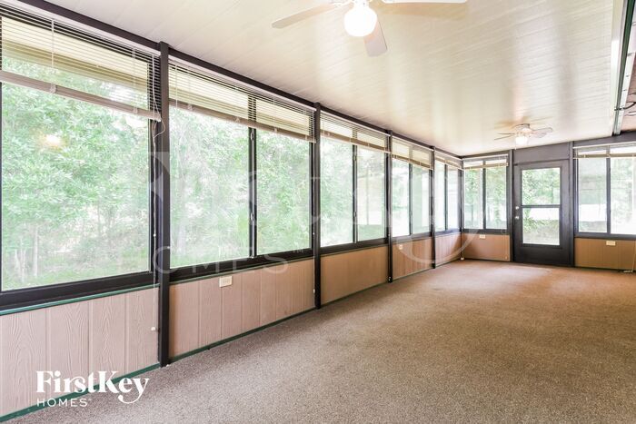 Building Photo - 7613 Fawn Lake Dr S