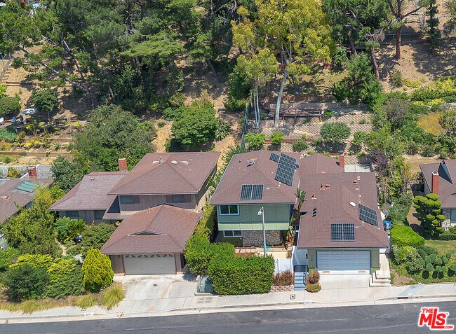 Building Photo - 4076 Tropico Way