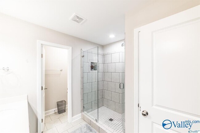 Building Photo - 108 Erskin Parcus Dr