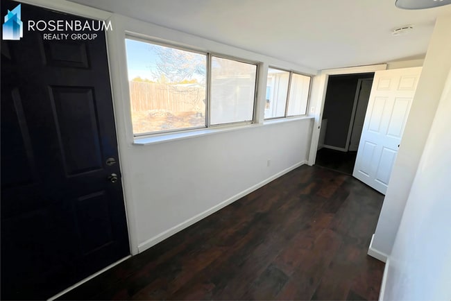 Building Photo - Charming 2-bedrooms, 1.5-baths cottage in the heart of historic Mayer, AZ!