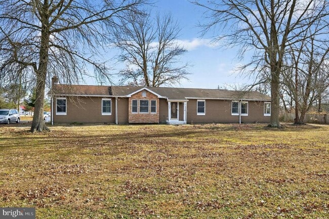 Building Photo - 27 Reeves Station Rd