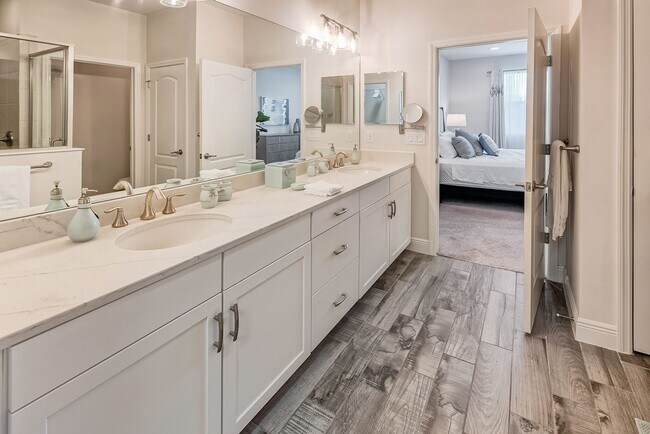 Building Photo - 6960 Avalon Cir